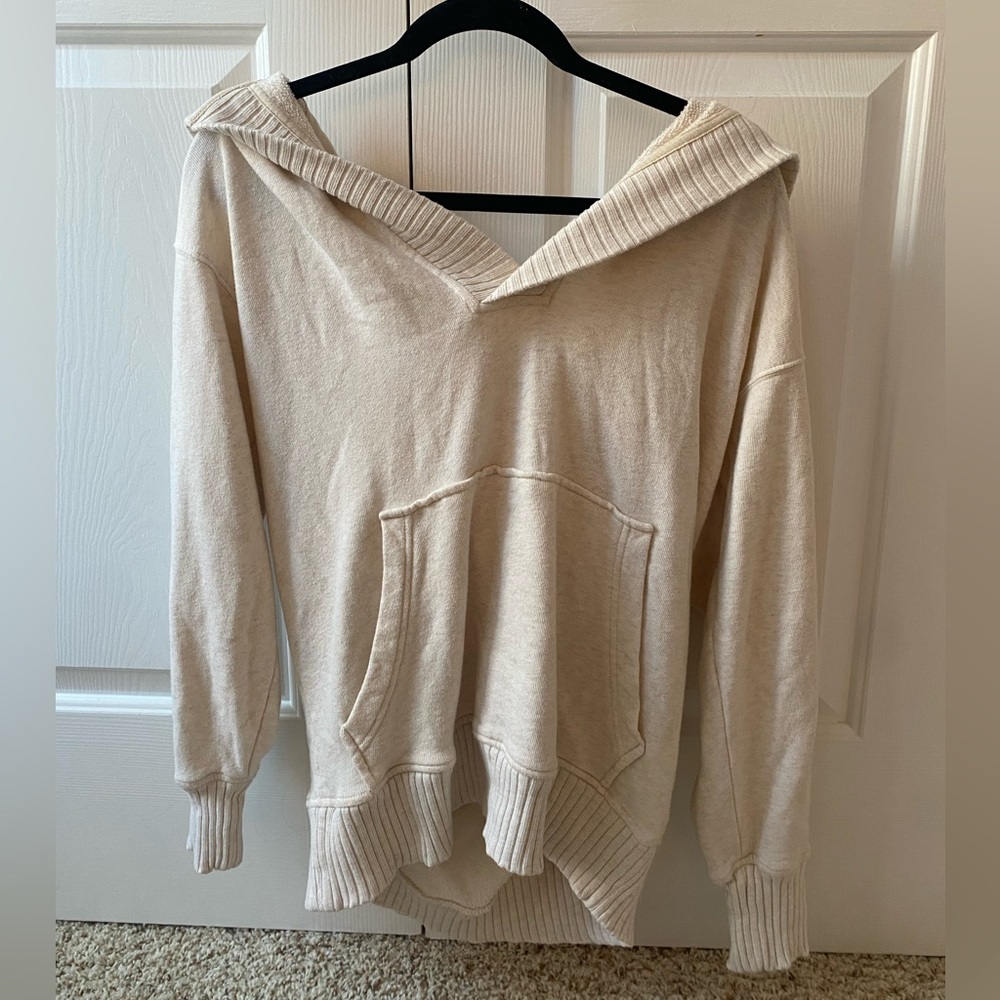 Aerie V-neck Cream Oversized Hoodie
